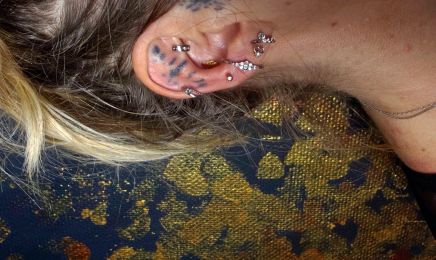 Le colibri fait son nid - piercing  : Institut de beauté à Saumur