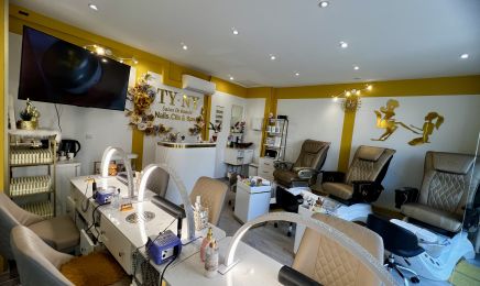 TY NY Nails Cils : Manucure à Sainte-Maxime