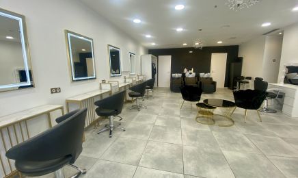 SYA Coiffure x SAMED AYDOGAN  : Institut de beauté à Cannes