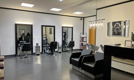 Friseur am Schillerplatz: Kosmetikstudio in Wetzlar