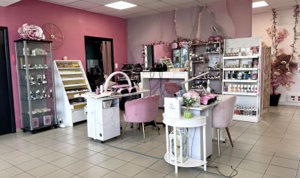 Intemporelle by Brenda  : Coiffeur à Charmes
