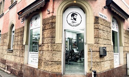Ali's BARBIER: Kosmetikstudio in Ludwigsburg