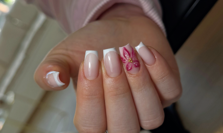 NLG BEAUTY : Manucure à Luzarches