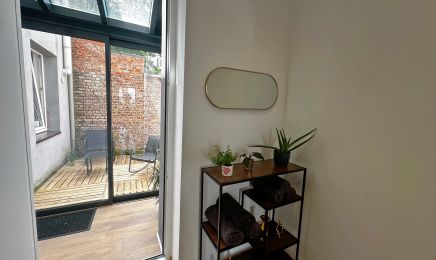 W S B C Esthétique  : Manucure à Ixelles