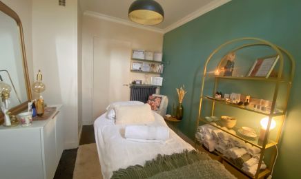 Hollyface & Co – Facialiste, Massage & Drainage lymphatique sculptant : Institut de beauté à Saint-Germain-en-Laye