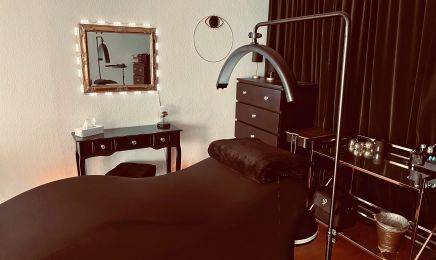 Dilash: Kosmetikstudio in Wuppertal