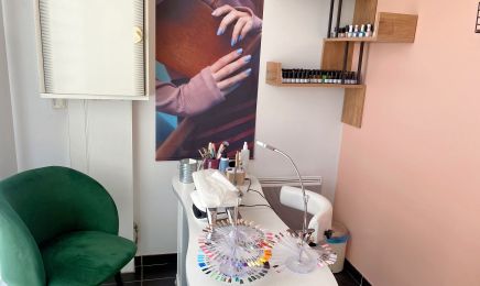 Belle et jolie : Manucure à Poitiers
