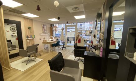 Just Me Coiffure et Esthétique : Institut de beauté à Toulon