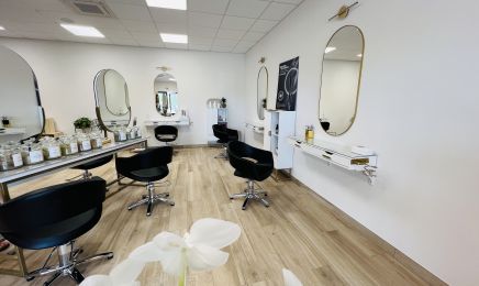 Salon De Coiffure Authentique E.G : Coiffeur à Héricourt