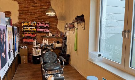 Friseursalon Schnippelstube Inh.Madlen Kuhnla: Friseur in Zöllnitz