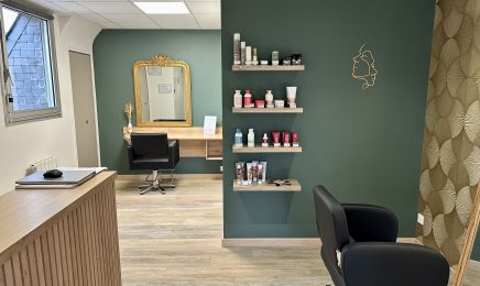 Marina.L : Coiffeur à Hénon