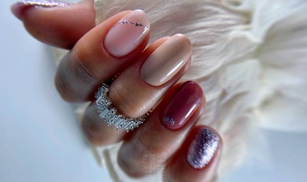 Lucette fait ses ongles