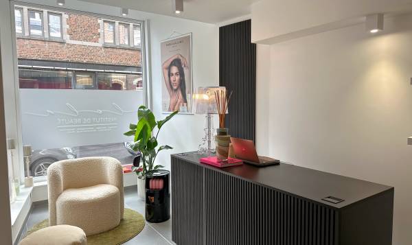 Lola Institut De Beauté 