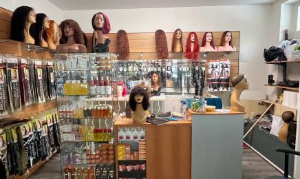 Queens hair shop  : Coiffeur à Nantes