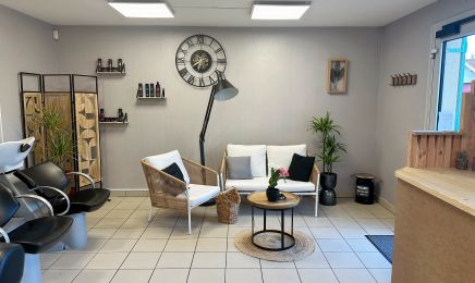 Closa : Coiffeur à Cormoz