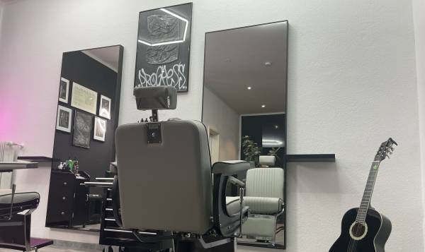 standout barber
