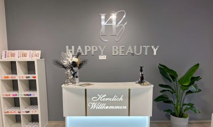 Happy Beauty : Nagelstudio in Wiesbaden