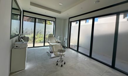 Lily of institut - Salon de beauté & Cryolipolyse  : Manucure à La Ciotat
