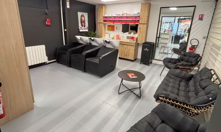 Cloé Studio - Pause beauté Coiffure / Manucure : Institut de beauté à Châlette-sur-Loing