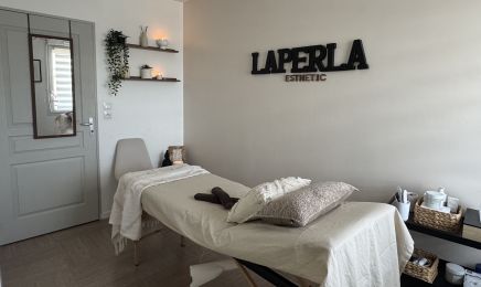 Laperla Esthetic : Manucure à Avignon