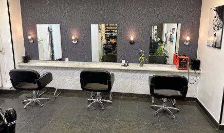 Salon Zauberschere: Nagelstudio in Bonn