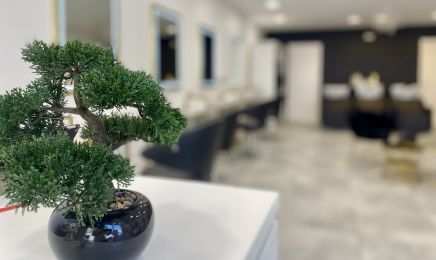 SYA Coiffure x SAMED AYDOGAN  : Institut de beauté à Cannes