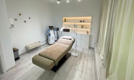Golden Beauty : Kosmetikstudio in Offenburg