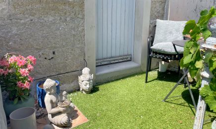 Esprit Samadeva : Manucure à Saintes