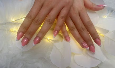 Glow up Nails & Beauty : Institut de beauté à Melun
