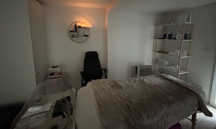 Maison Rituel Eau Pure : Coiffeur à Breuillet
