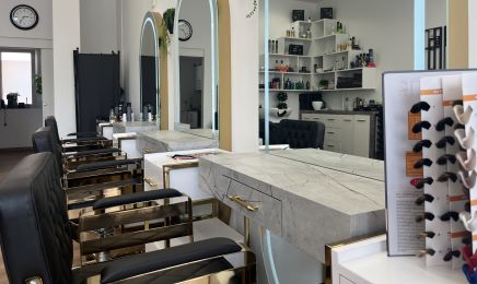 EMA HAIR LOUNGE: Friseur in Frankfurt am Main