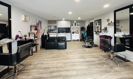 Vaness Design Tiff : Coiffeur à Les Coteaux Périgourdins
