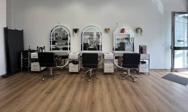 EMA HAIR LOUNGE