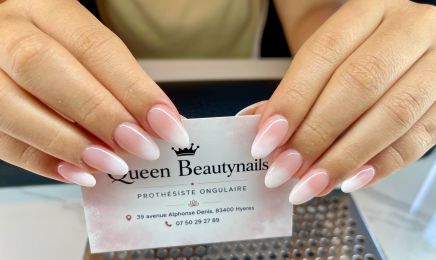 Queen Beautynails  : Manucure à  Hyères
