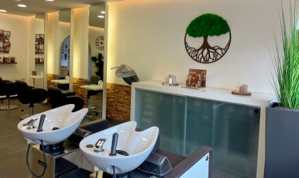 Friseur Schneider: Friseur in Alpirsbach