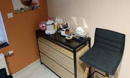 Barbara brow passion : Manucure à Ostricourt