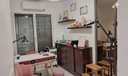 Rose Bonbon : Manucure à Saint-Benoît
