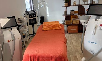 Holy Studio  : Institut de beauté à Bort-les-Orgues