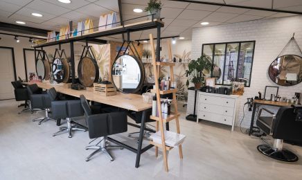 Sarah H  : Institut de beauté à Dompierre-sur-Mer