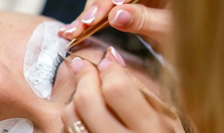 Kelly Blondie Beauty - Extensions de Cils : Institut de beauté à La Valette-du-Var