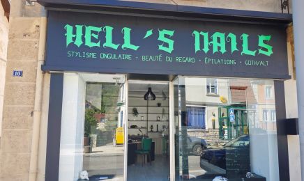 Hell’s Nails : Manucure à Pont-de-Roide 