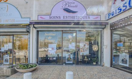 Brin de beauté : Manucure à Montrabé