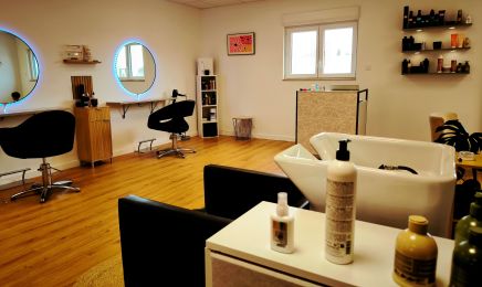 Ella Studio de Beauté : Manucure à Lavalette