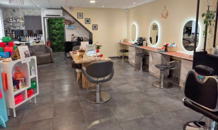 Mzelle Coiffure : Coiffeur à Maclas