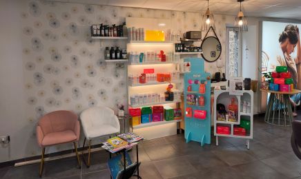 Mzelle Coiffure : Coiffeur à Maclas