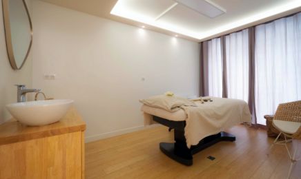 NaturoSpa institut Laetitia : Manucure à Chaumont