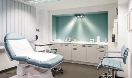 SkinWorks Praxis für Körperschmuck: Tattoo-Künstler in Köln