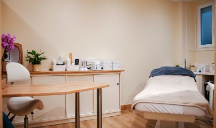 Stéphanie, esthéticienne, cornéothérapeute® : Manucure à Châteauroux