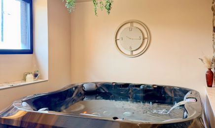 Spa du domaine de la Fournarie : Spa à Chuyer
