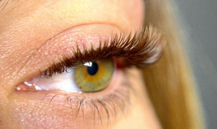 FLOWERY EYES - Experte en beauté du regard : Manucure à Bordeaux